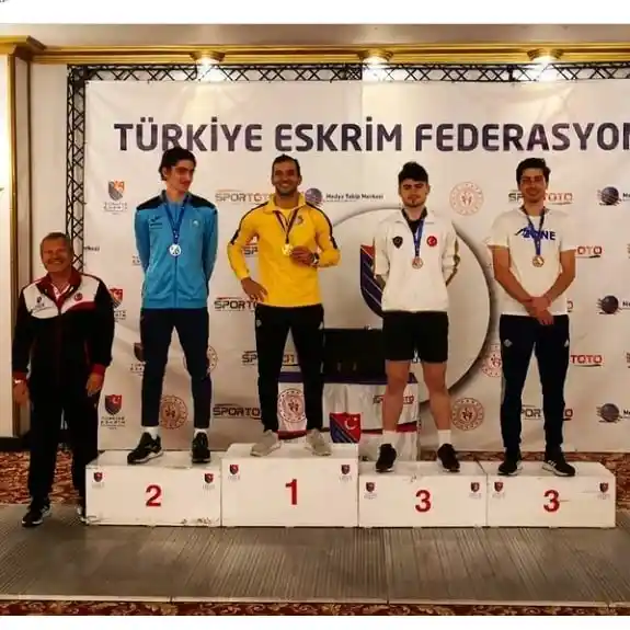 Eskişehirli sporcu eskrim turnuvasında 3'üncü oldu