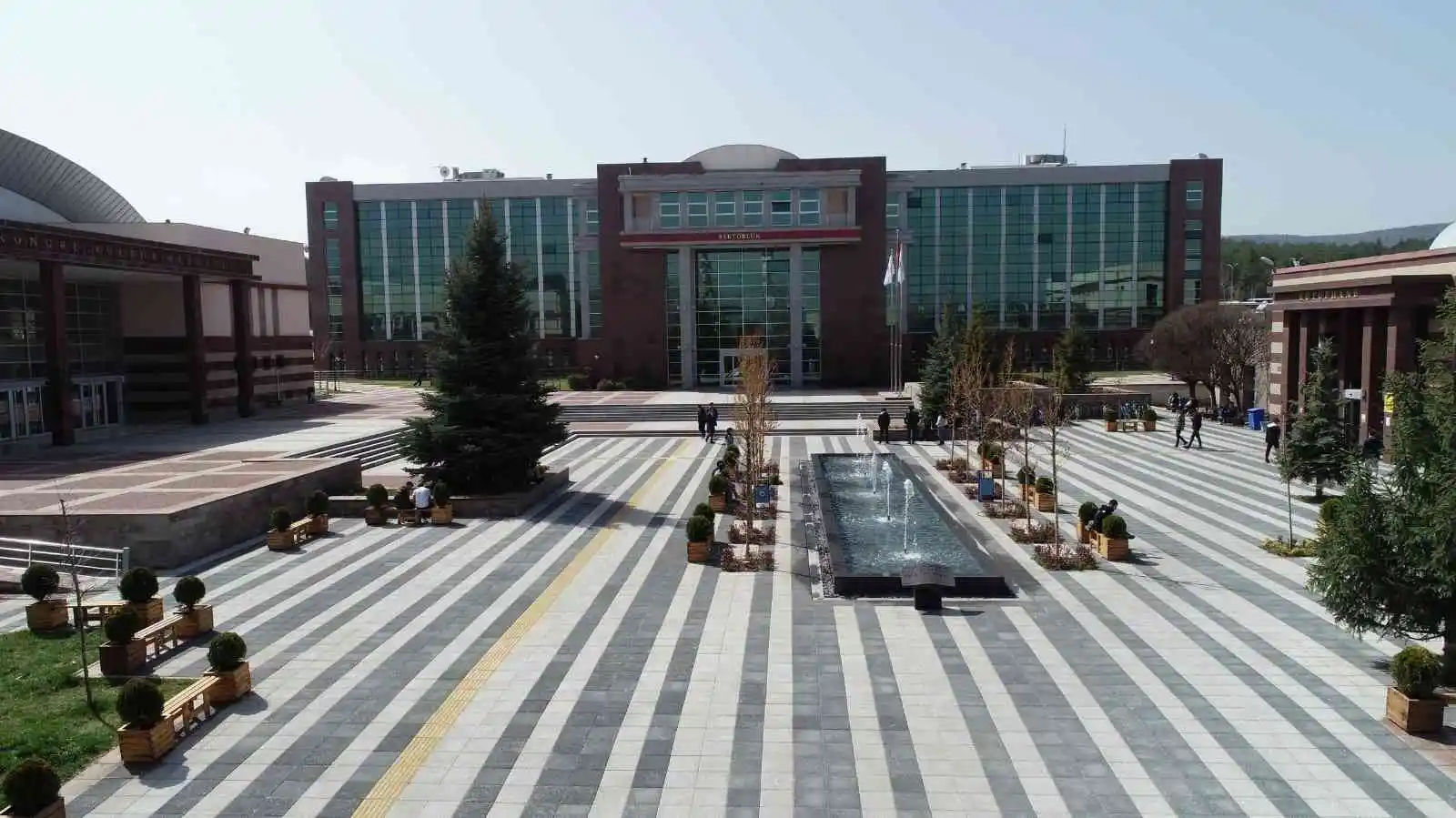 ESOGÜ öğretim üyeleri dünyanın en etkili bilim insanları arasında