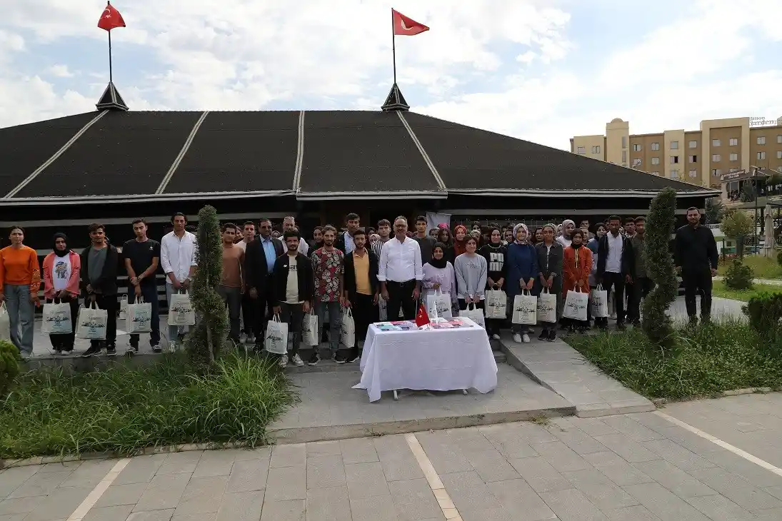 Eyyübiye’de öğrenciler için imkanlar seferber edildi
