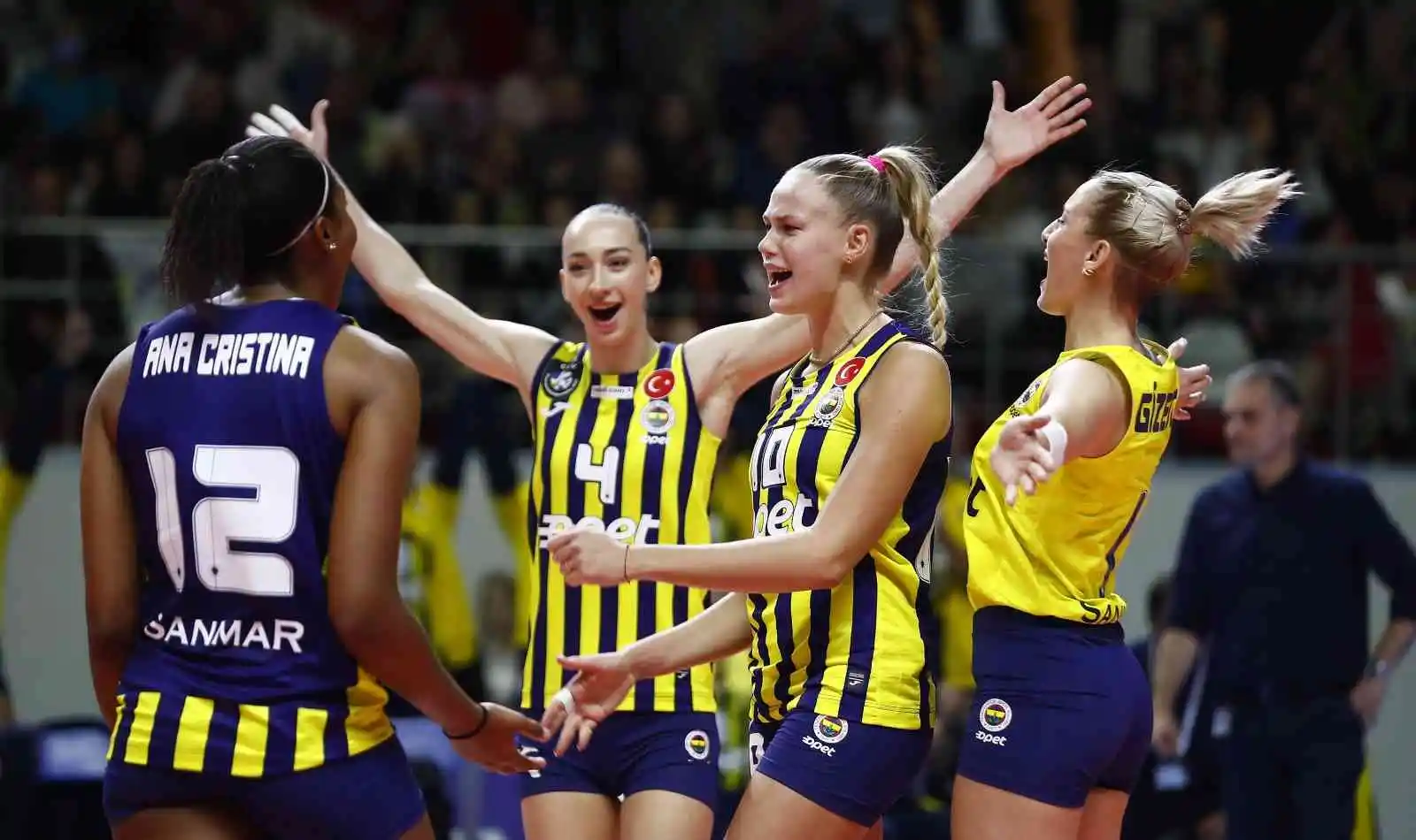 Fenerbahçe, Vakıfbank'a kredi vermedi