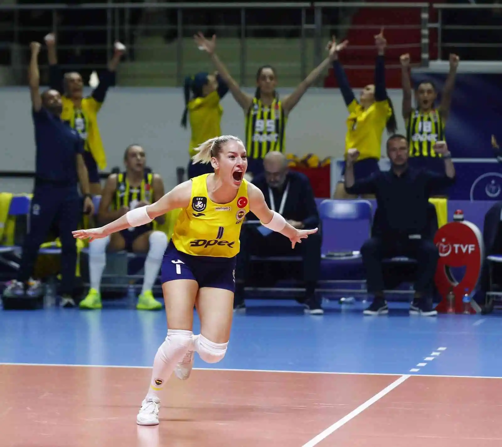 Fenerbahçe, Vakıfbank’a kredi vermedi