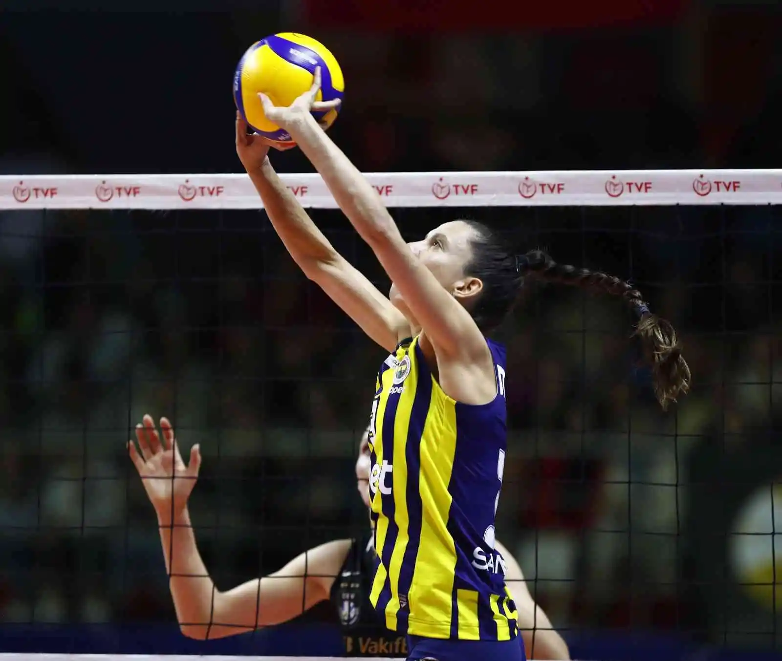 Fenerbahçe, Vakıfbank’a kredi vermedi