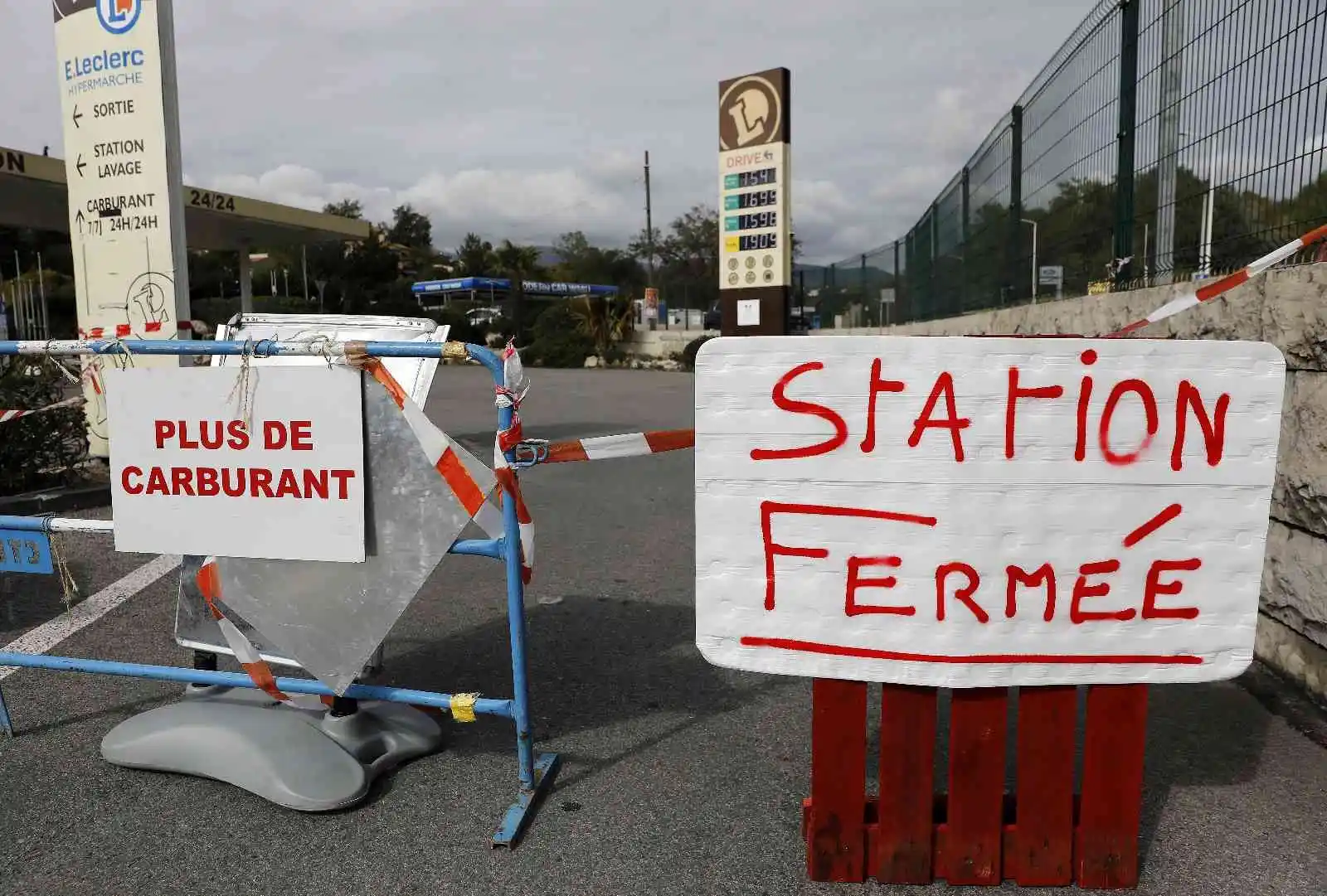 Fransa’da hükümetten rafinerilerdeki greve 