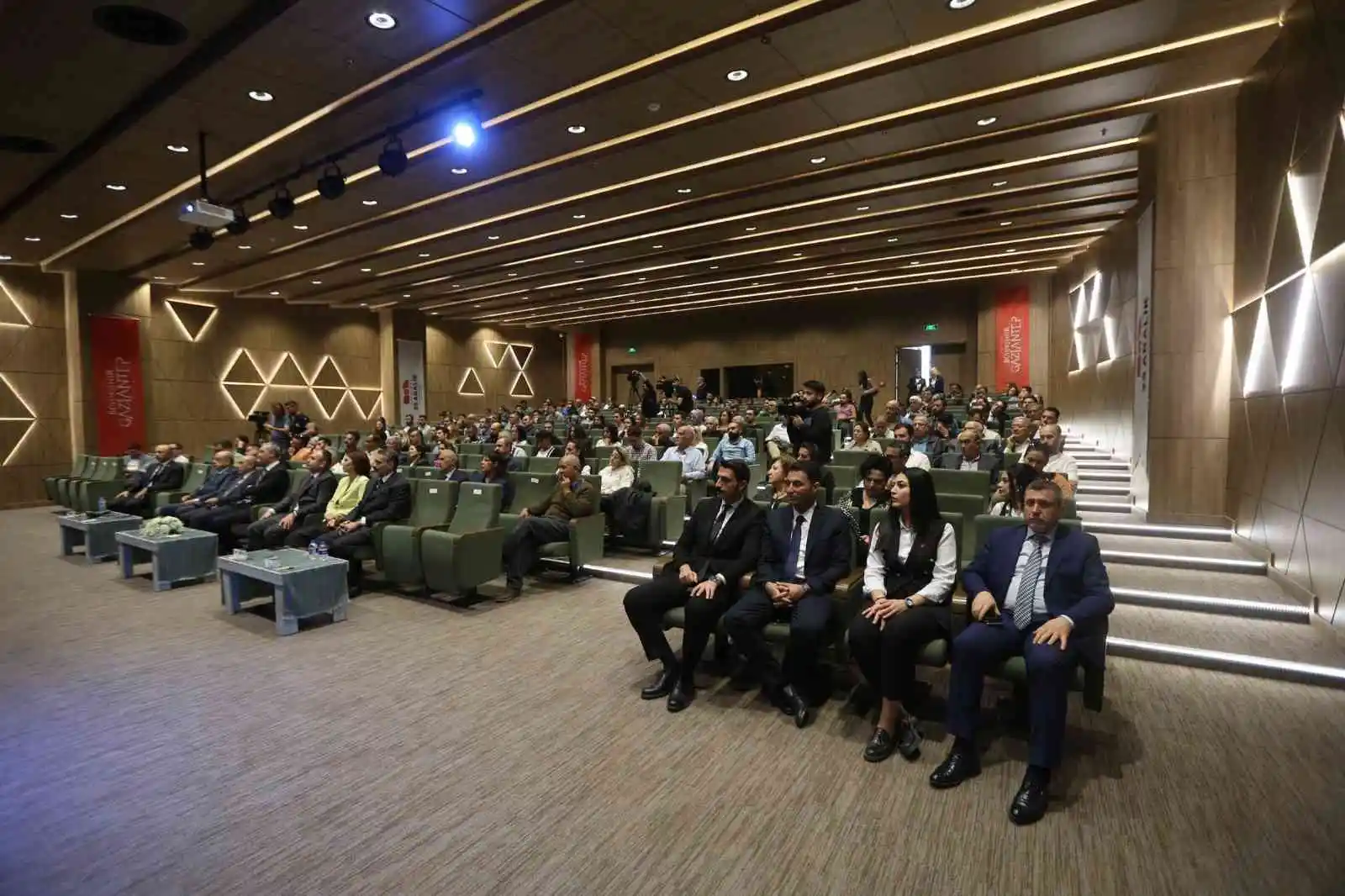 Gazi kentte ’’Güney Cephesi’nden Sakarya’ya’’ sergisi açıldı