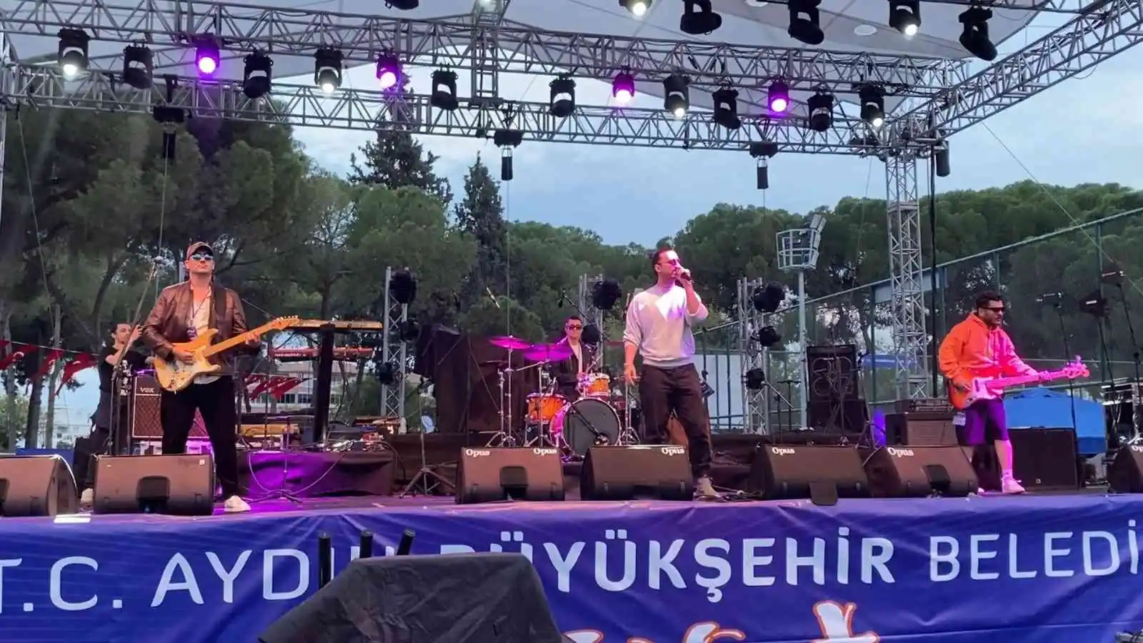 Gençler, Aydın Büyükşehir Belediyesi tarafından düzenlenen ’Aydınfest’te buluştu
