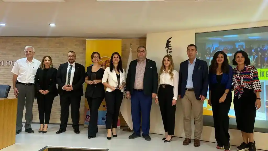 Gençler Kariyer Merkezi ile geleceğe hazırlanıyor
