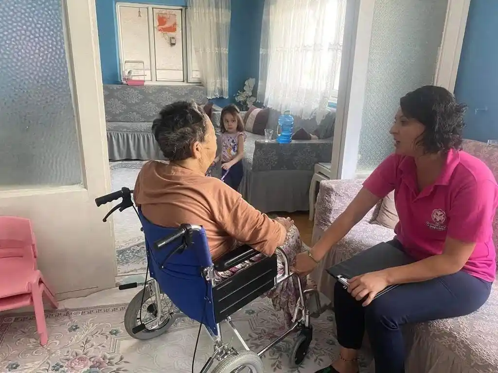 Germencik Belediyesi 6 kişiye umut oldu