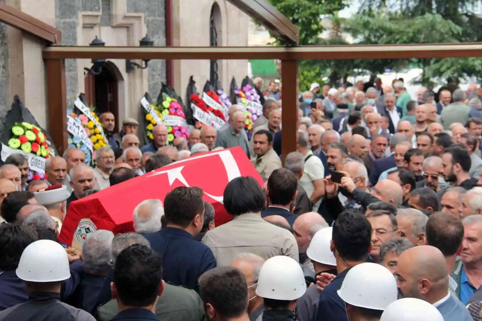 Giresun eski milletvekili ve Sağlık Bakanlığı müsteşarı Ergun Özdemir’e son görev