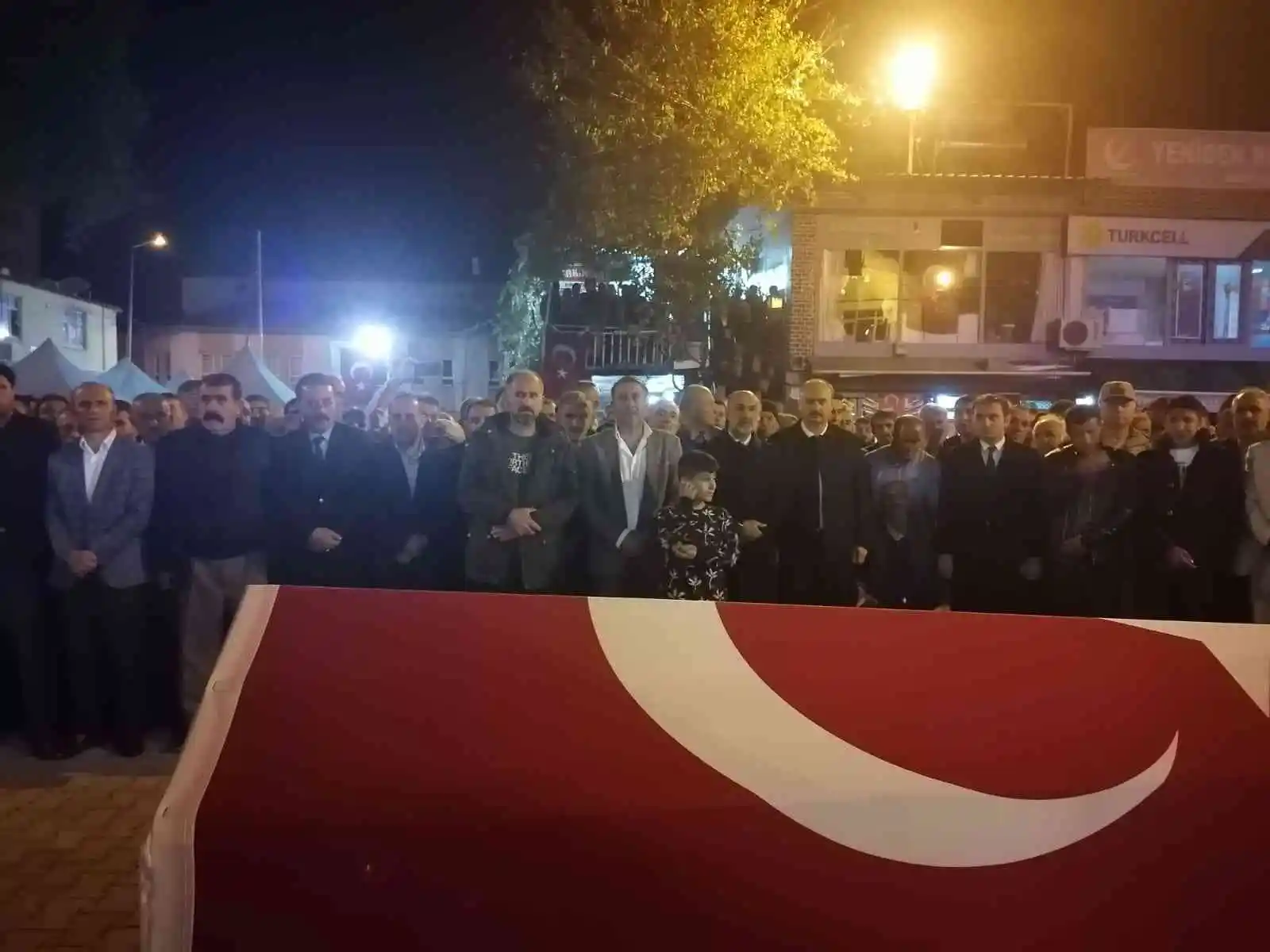 Göreve giderken kazada hayatını kaybeden köy korucusu son yolculuğuna uğurlandı