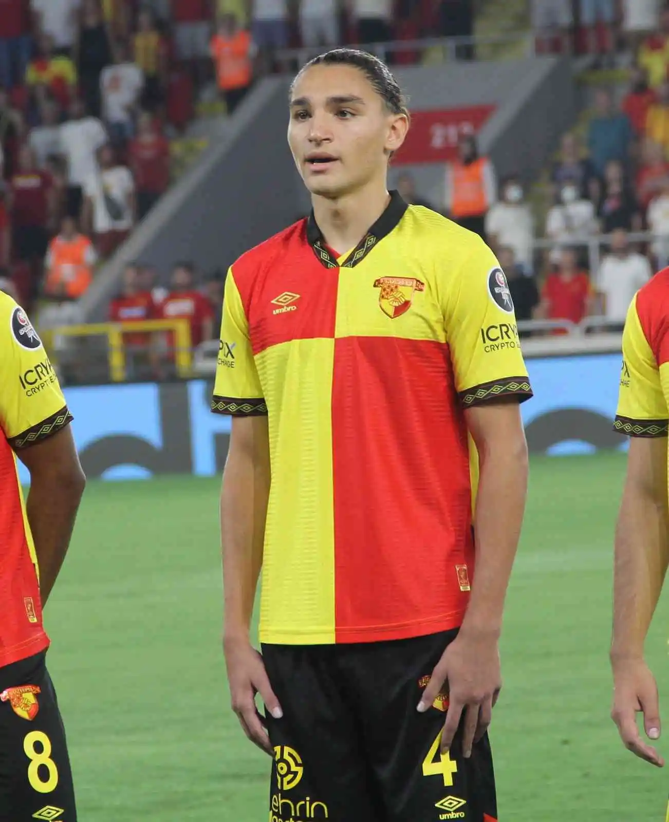 Göztepeli Emir'e milli davet