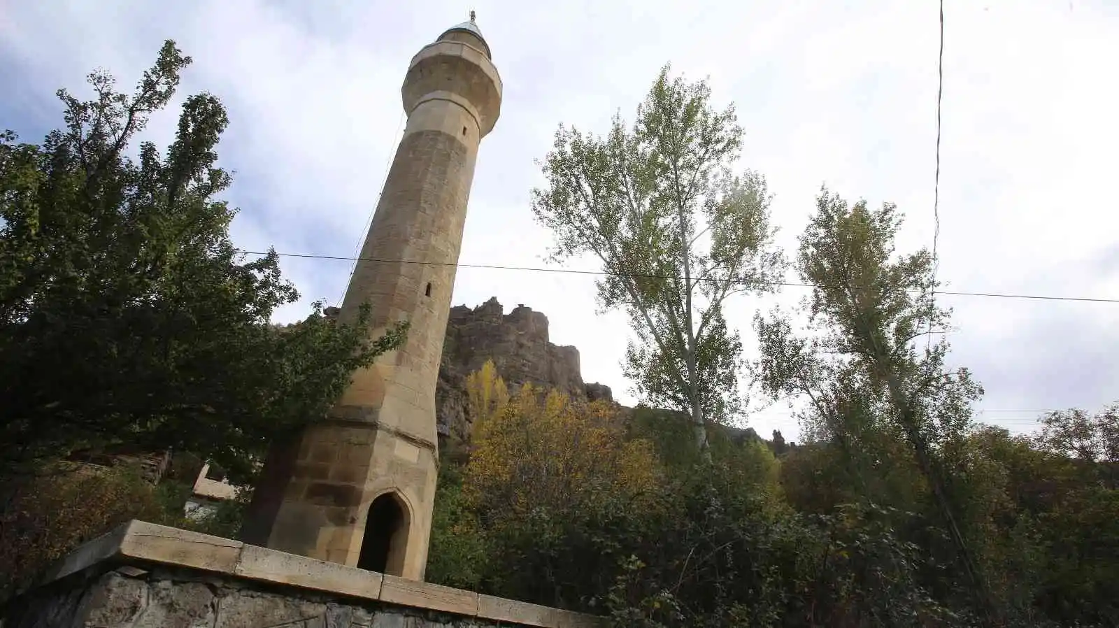 Gümüşhane’nin öksüz minareleri