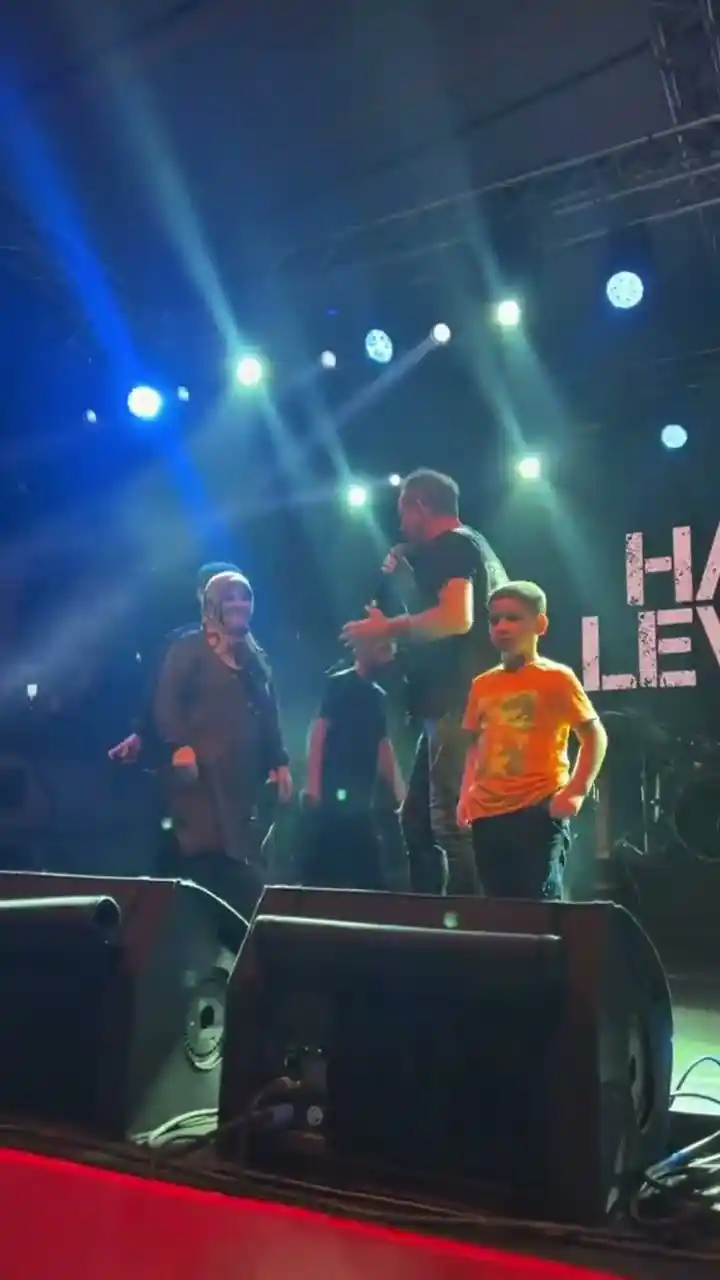 Haluk Levent konserde kaybolan çocuğun annesine ulaşmak için beste yaptı