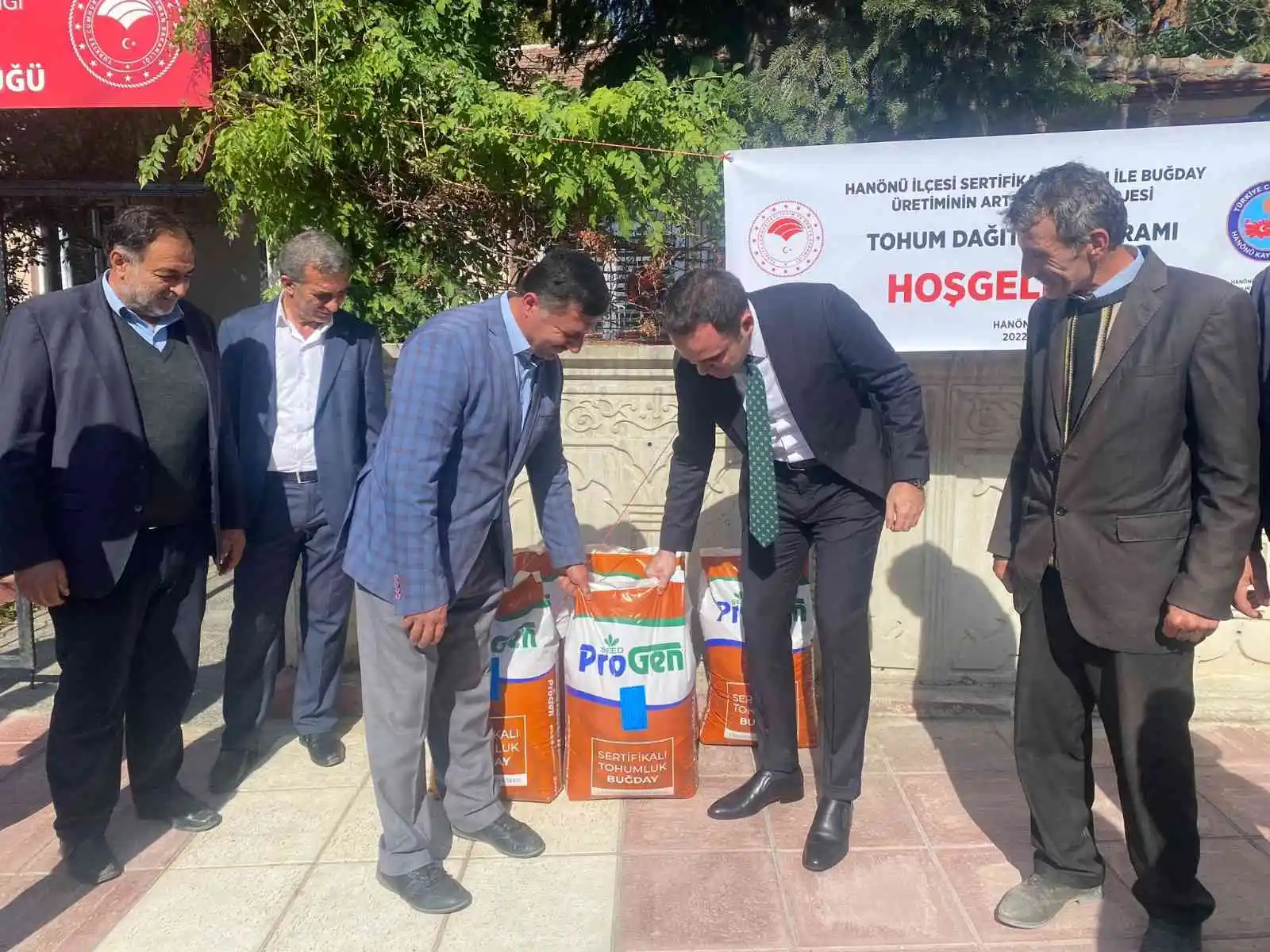 Hanönü’de 75 çiftçiye 15 ton tohumluk buğday dağıtıldı
