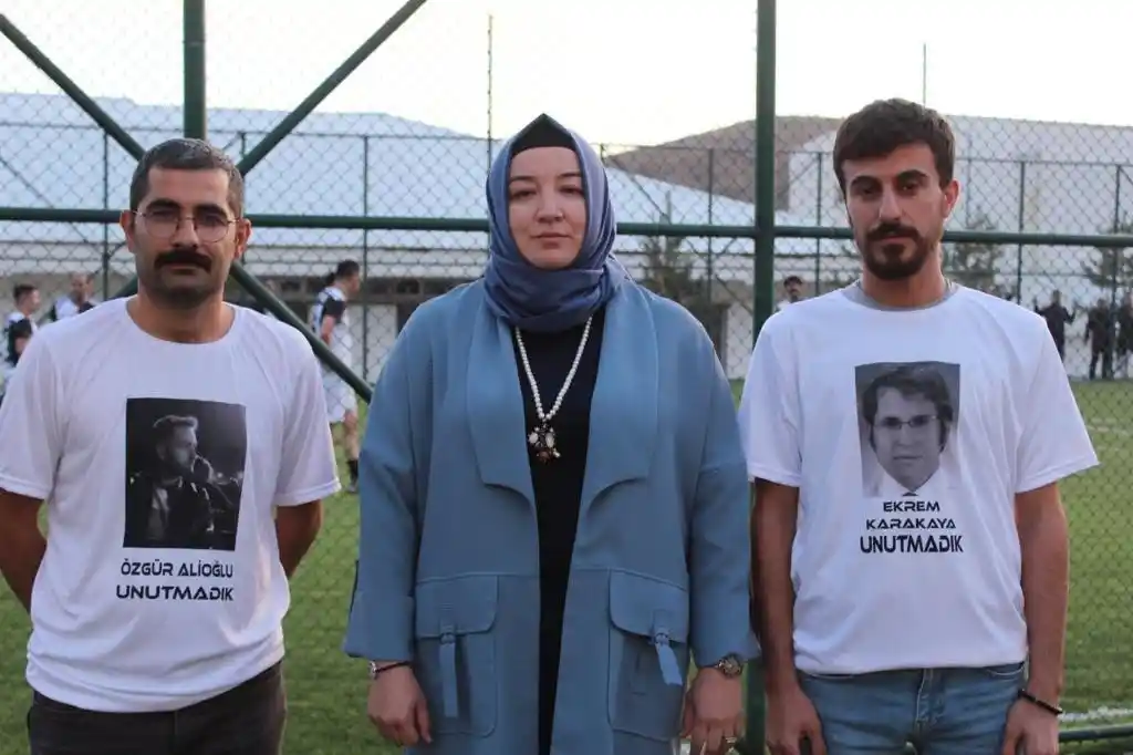 Hayatını kaybeden sağlık çalışanları anısına futbol turnuvası düzenlendi