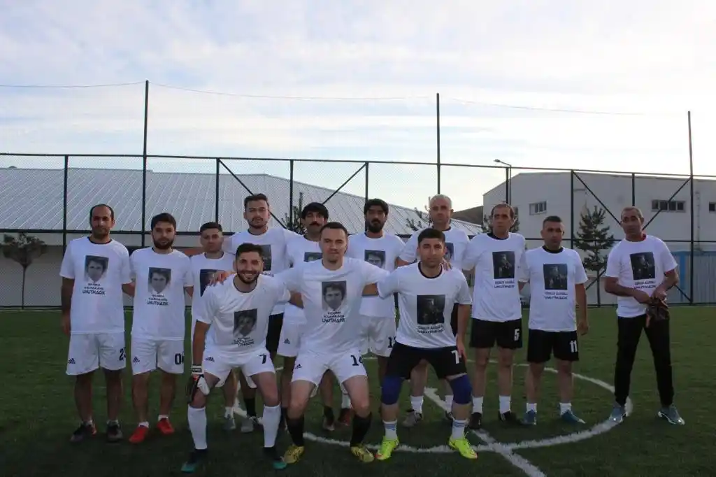 Hayatını kaybeden sağlık çalışanları anısına futbol turnuvası düzenlendi