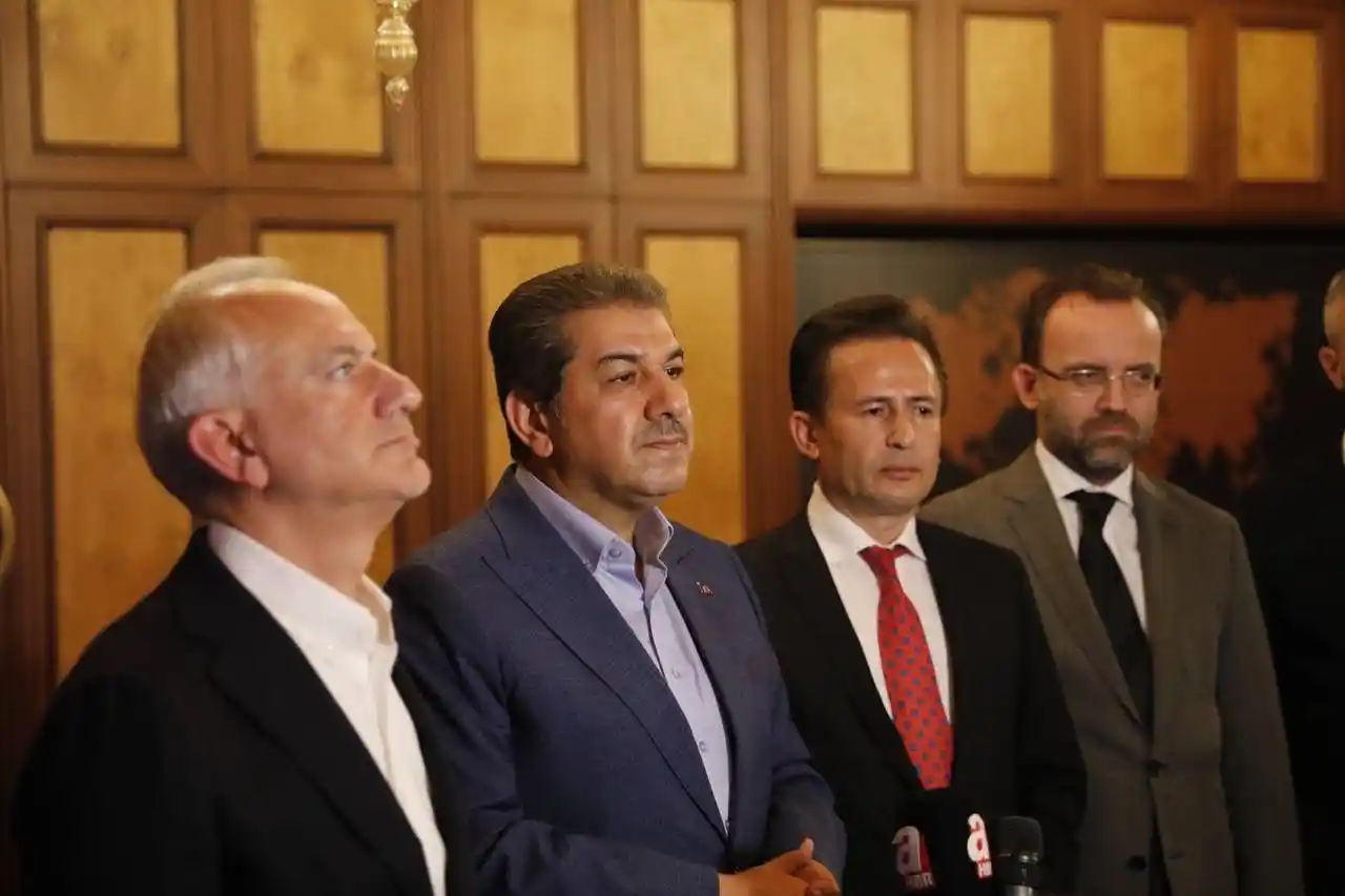 İBB Meclisi AK Parti grubundan Başkan Yazıcı’ya geçmiş olsun ziyareti