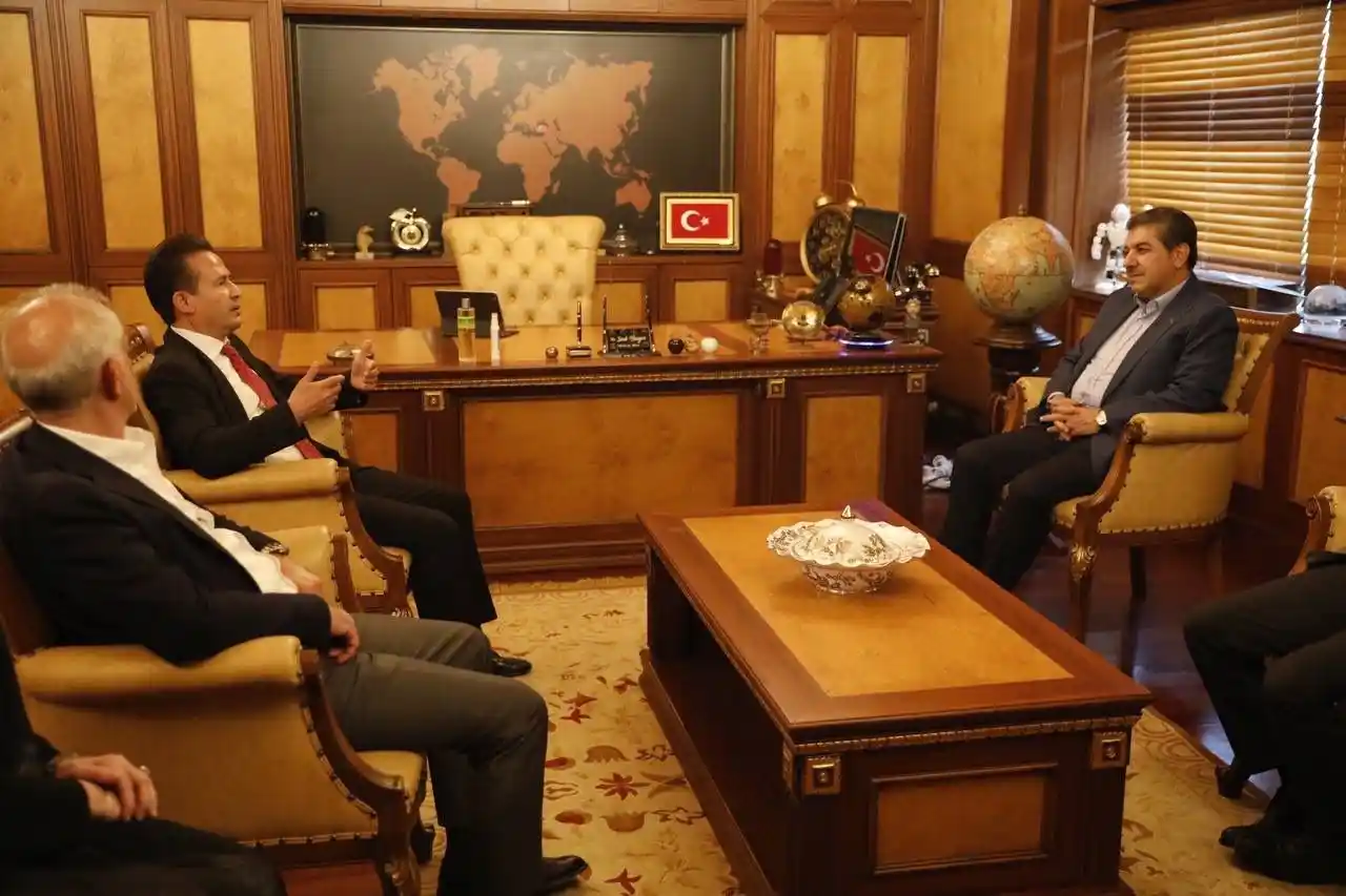 İBB Meclisi AK Parti grubundan Başkan Yazıcı’ya geçmiş olsun ziyareti