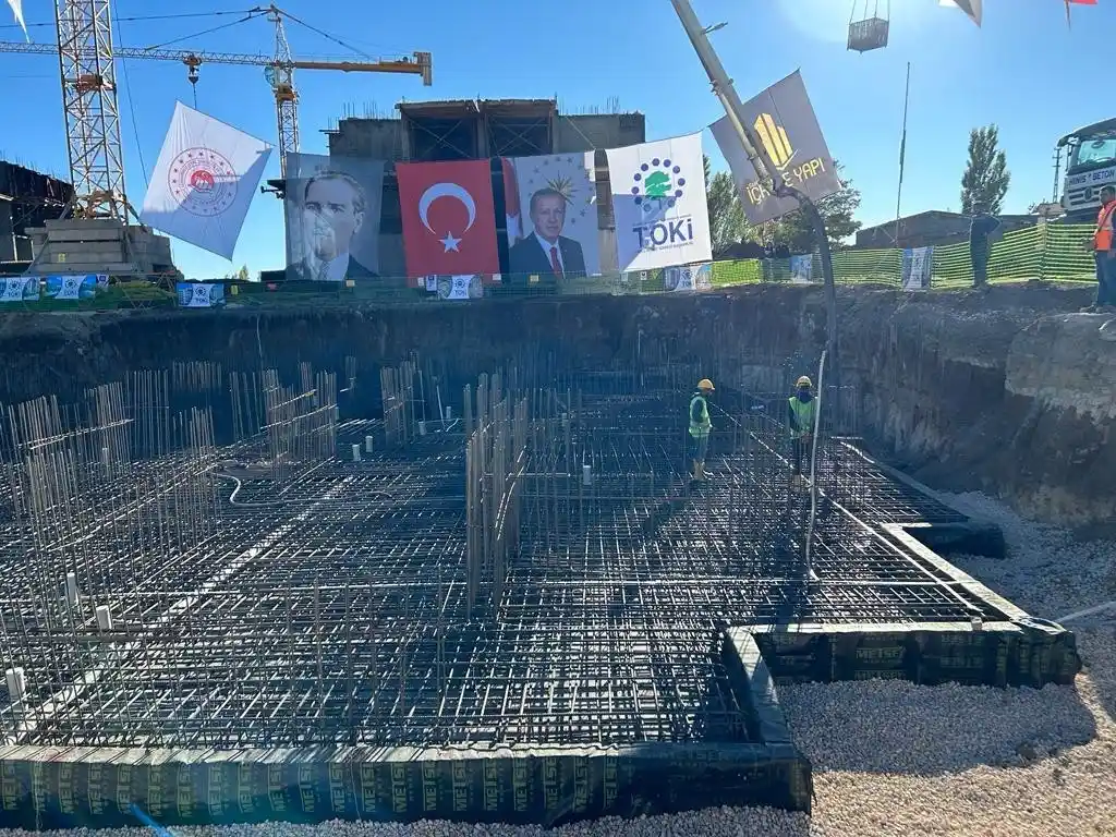 'İlk Evim İlk İş Yerim' projesi çerçevesinde Erzurum'da ilk temel atıldı