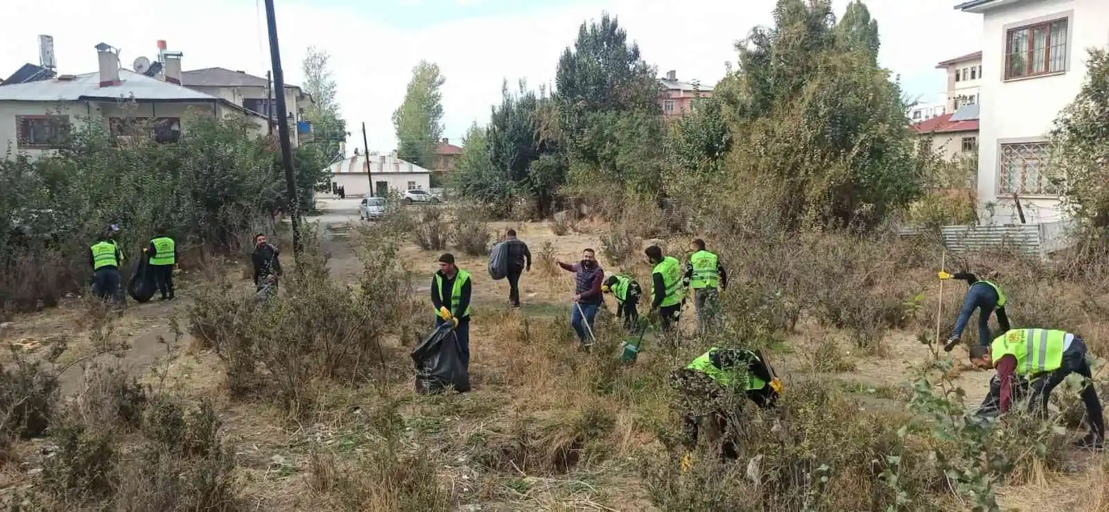 İpekyolu'nda sonbahar temizliği