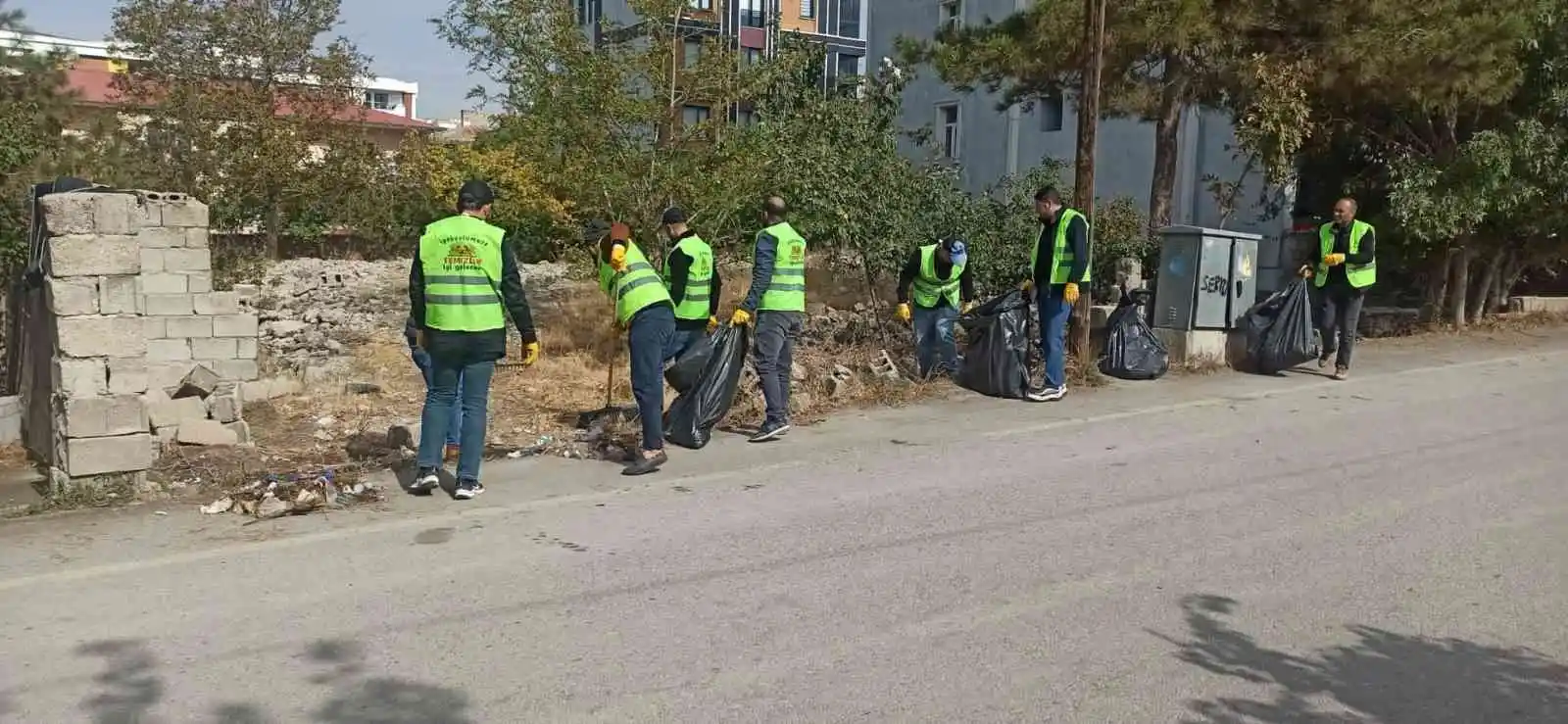 İpekyolu’nda sonbahar temizliği
