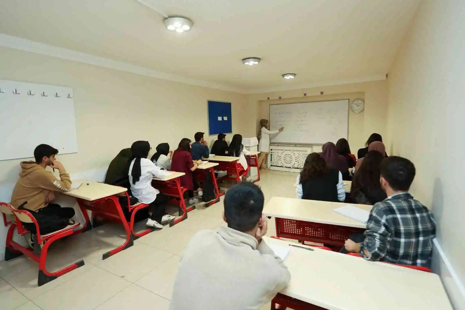 İpekyolu Sürekli Eğitim Merkezi’nde eğitim-öğretim sezonuna başladı