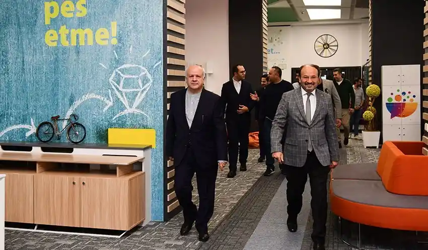 İran İslam Cumhuriyeti Başkonsolosu’ndan Rektör Çakmak’a iade-i ziyaret