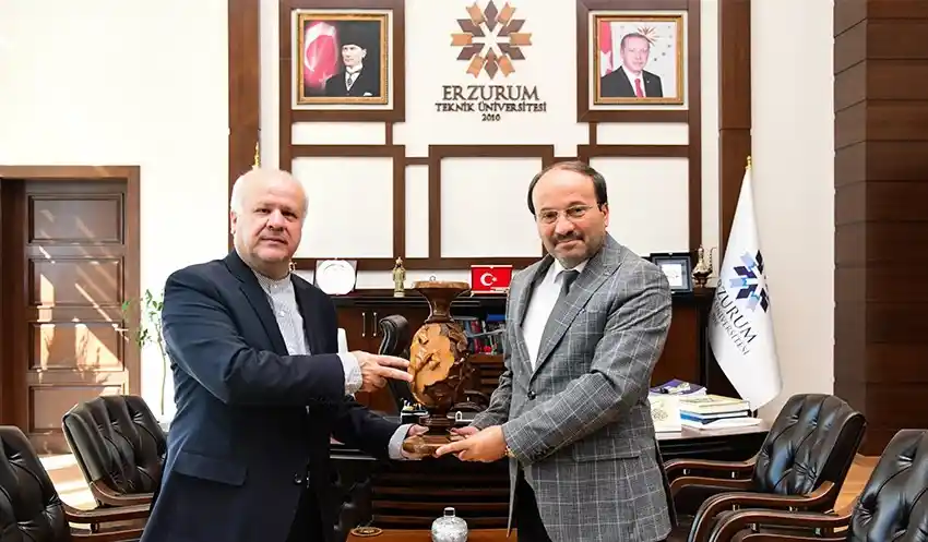İran İslam Cumhuriyeti Başkonsolosu’ndan Rektör Çakmak’a iade-i ziyaret