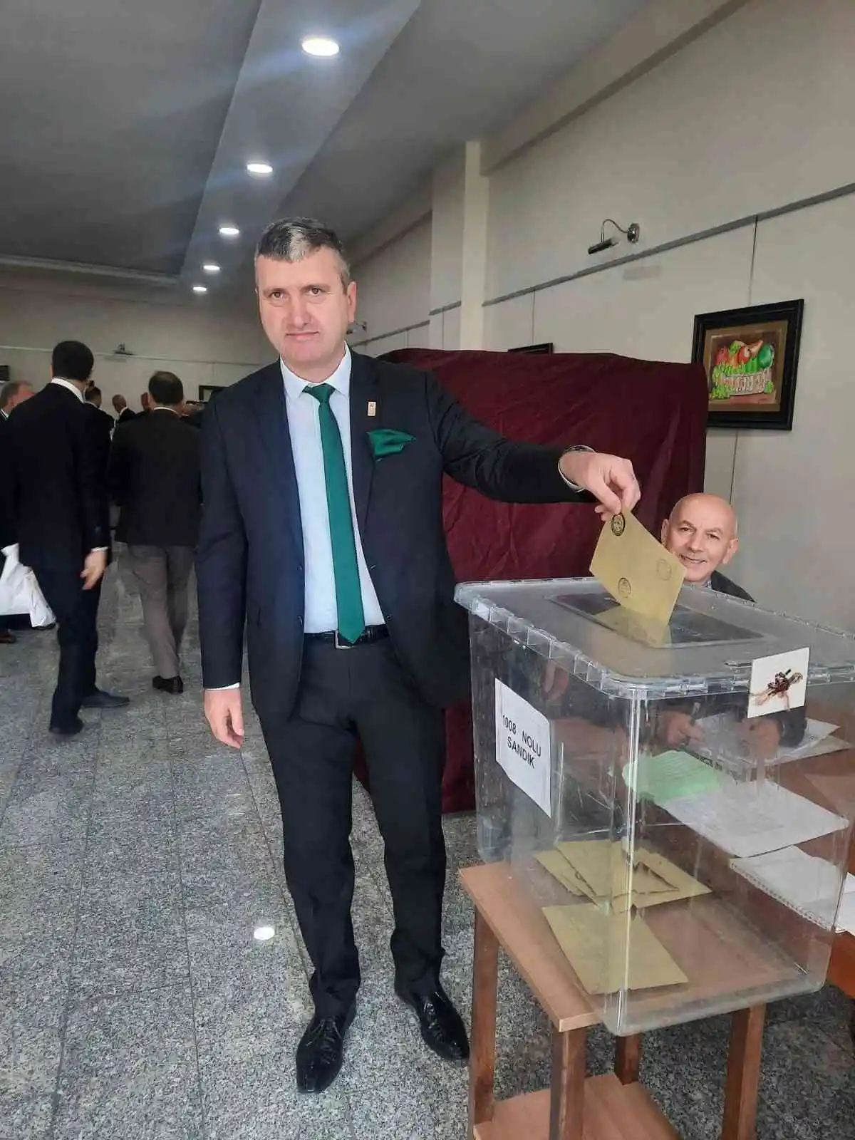 İrfan Akar yeniden başkan