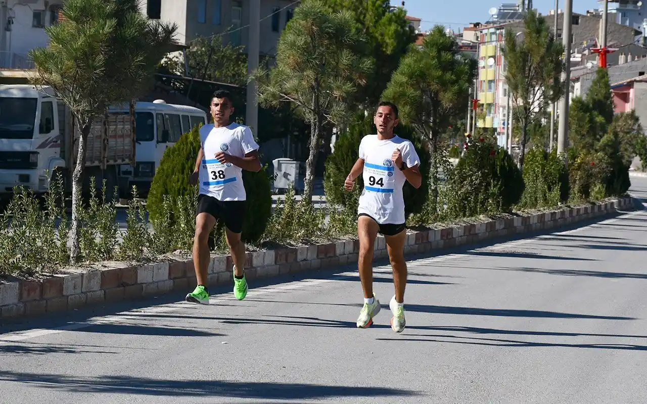 İscehisar'da Büyük Taarruz 100. Yıl Koşusu düzenlendi