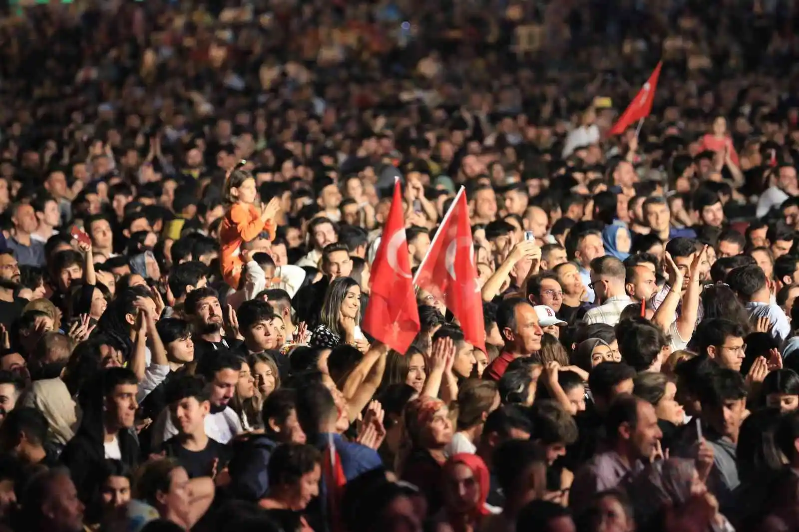 İskenderun’da Cumhuriyet konseri