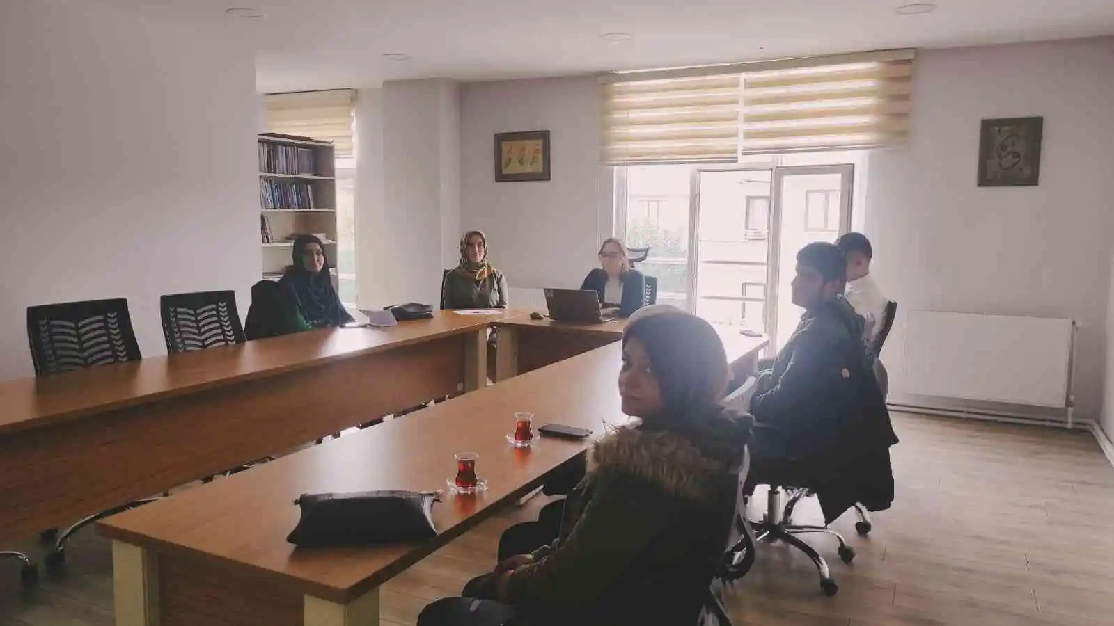 İstihdam atamaları yapılan gençlere seminer