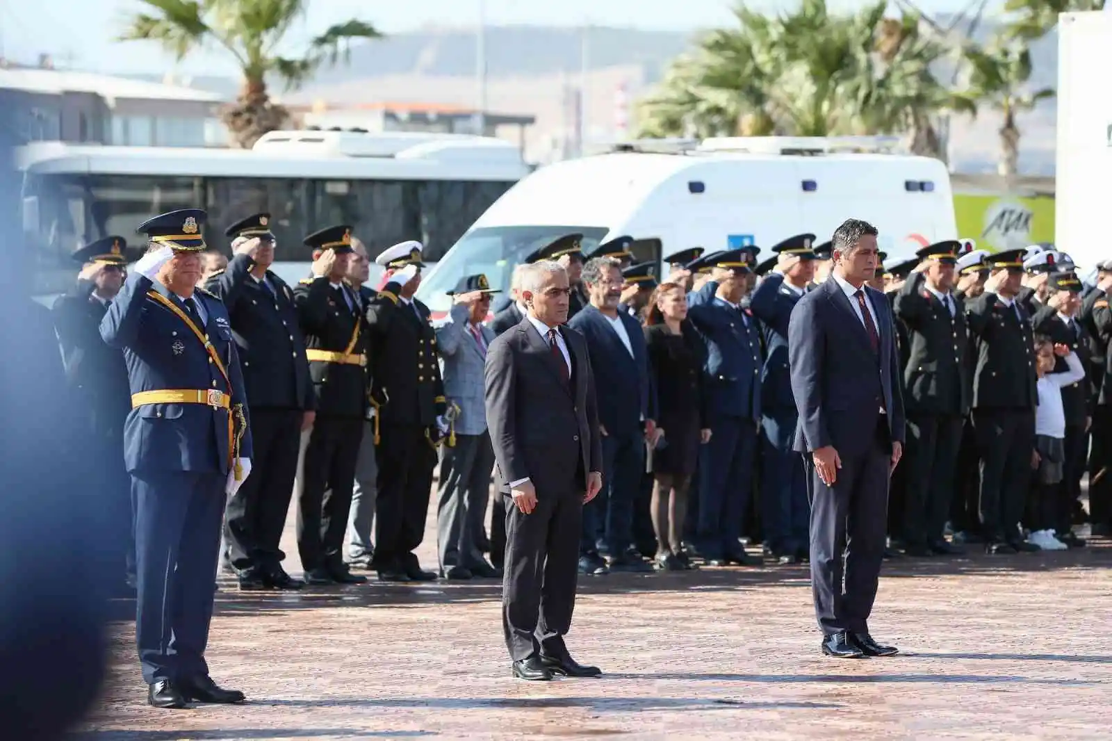 İzmir'de Cumhuriyet Bayramı kutlamaları başladı
