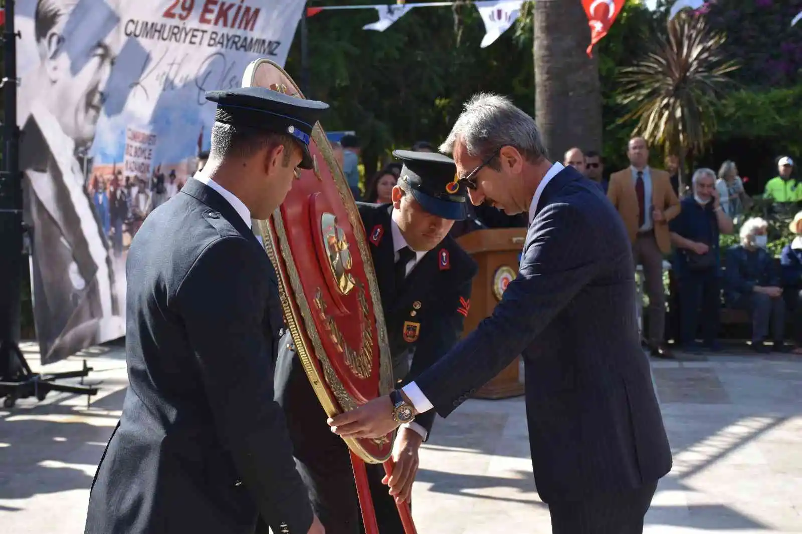 İzmir’de Cumhuriyet Bayramı kutlamaları başladı
