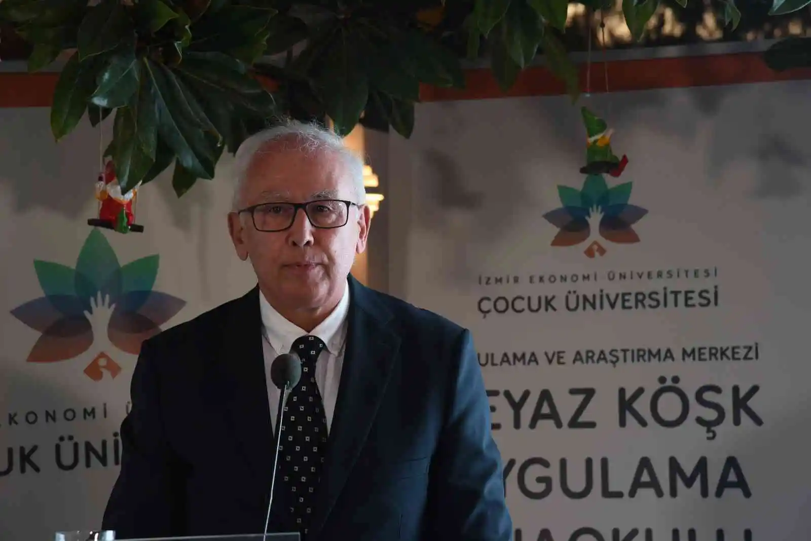 İzmir’in ilk “akademik” anaokulu açıldı