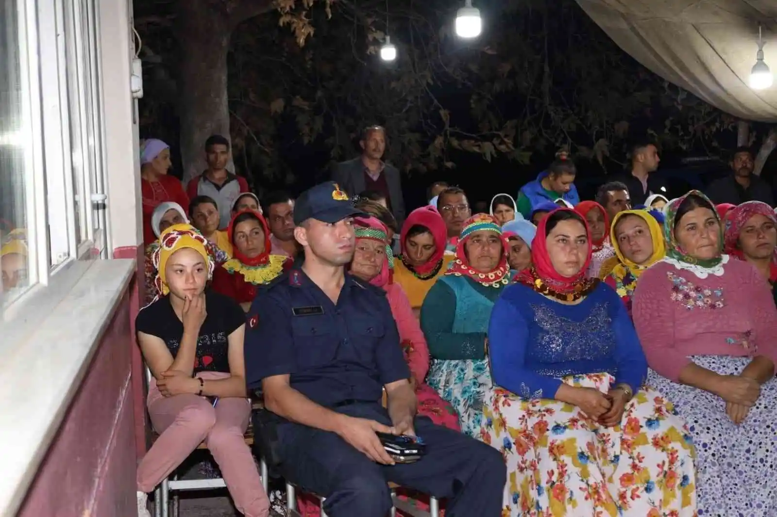 Karacasulu vatandaşlar erken yaşta evlilik ve kadına yönelik şiddete karşı bilgilendirildi