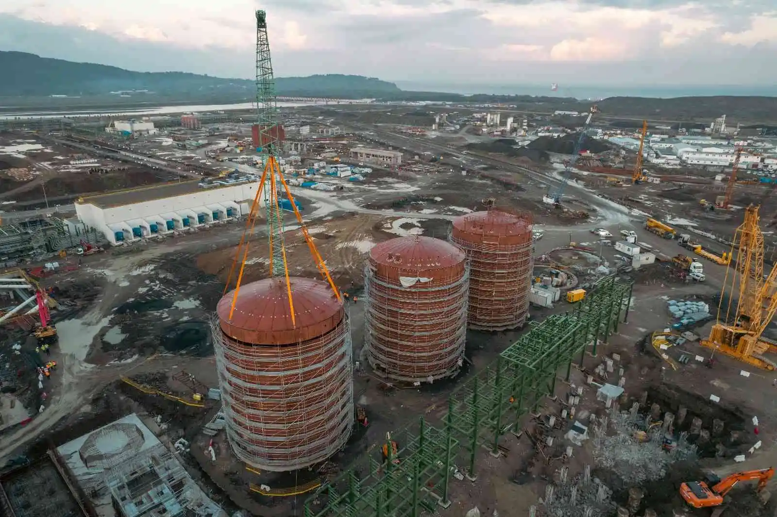 Karadeniz Gazı’nı karaya çıkartma çalışmalarında Sakarya Gaz Sahası’nda bir gün
