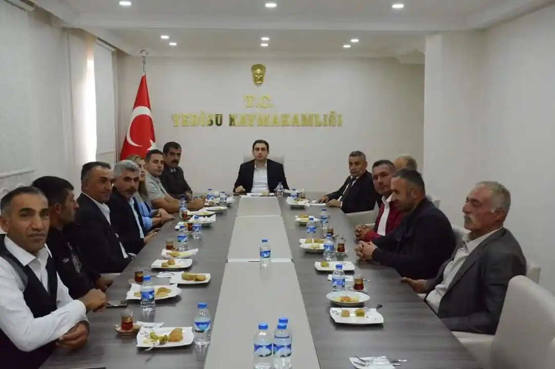 Kaymakam Başar, muhtarlarla bir araya geldi