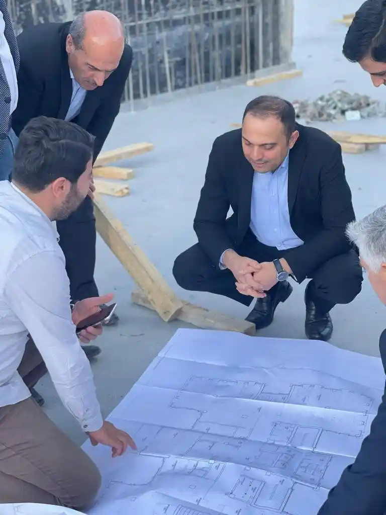Kaymakam Demir, hükümet konağı inşaatında incelemelerde bulundu