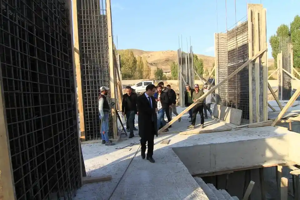 Kaymakam Nasır, yapımı devam eden inşaat ve içme suyu çalışmalarını inceledi