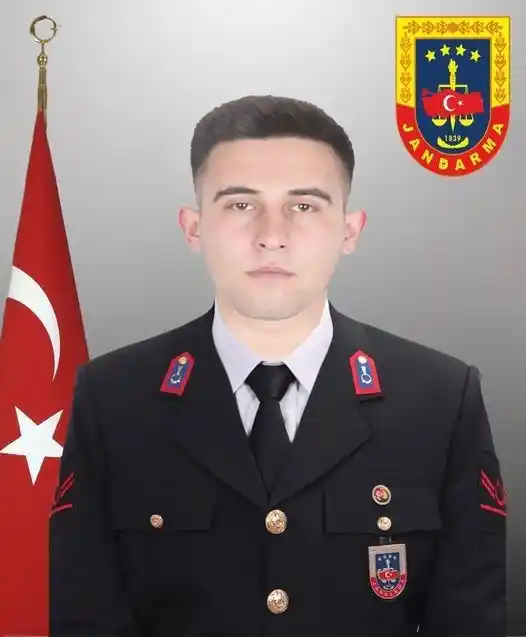 Kaza sonucu hayatını kaybeden Uzman Çavuş Karakaya son yolculuğuna uğurlandı