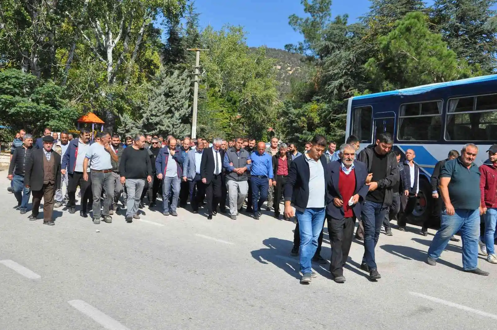 Kazada hayatını kaybeden genç kurye toprağa verildi