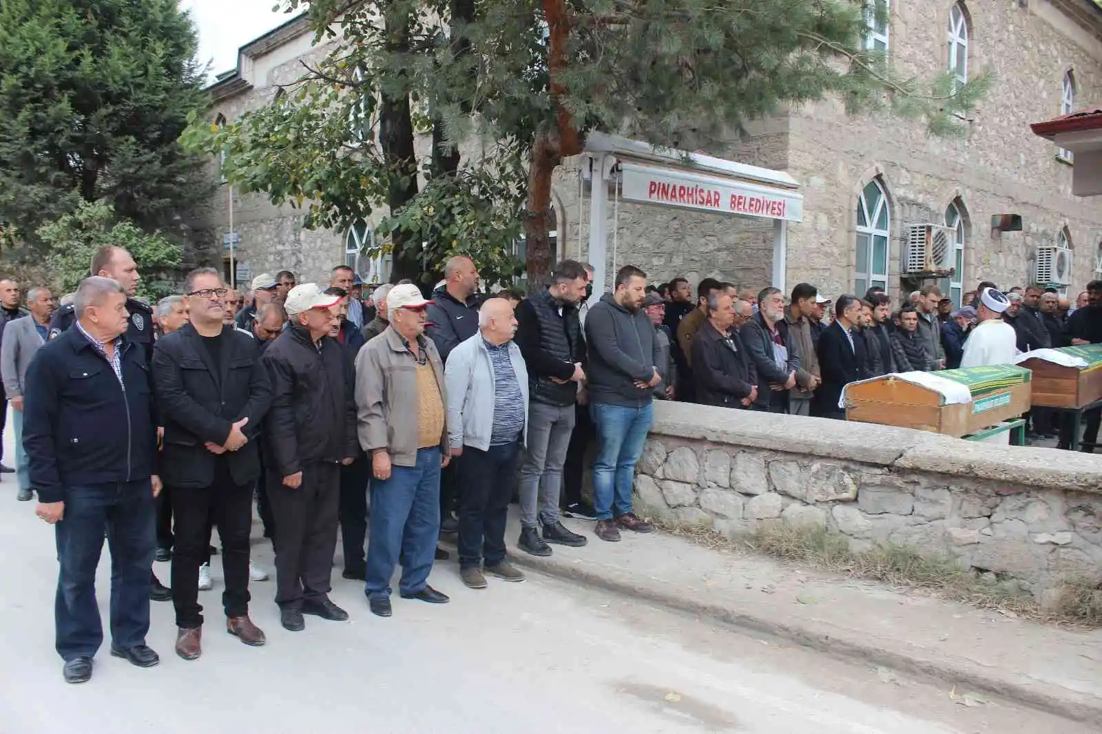 Kırklareli’nde ormanlık alanda ölü bulunan iki arkadaş toprağa verildi
