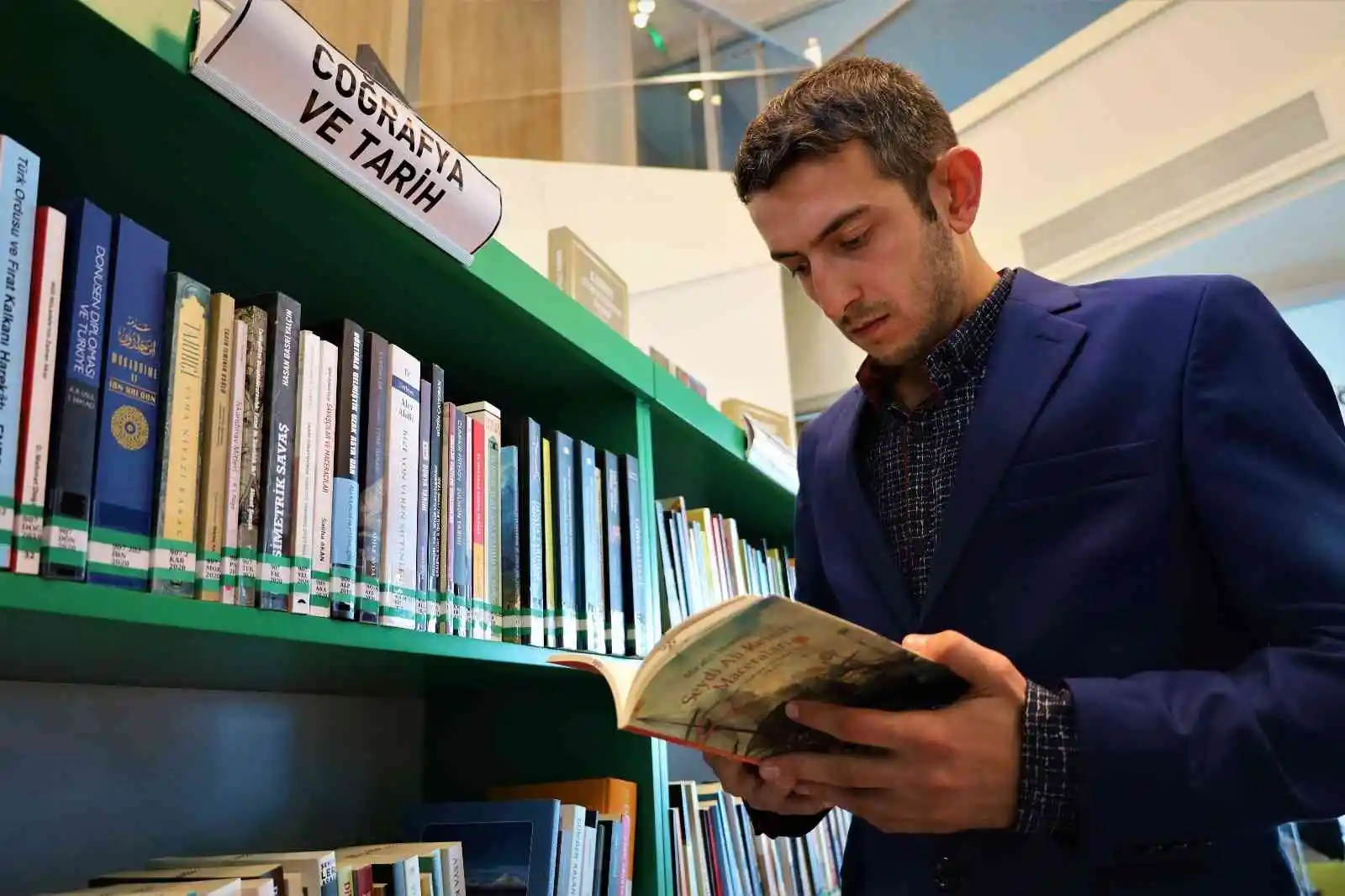 Kitap Kahve’nin ilki dolup taşınca ikincisi hizmete açıldı