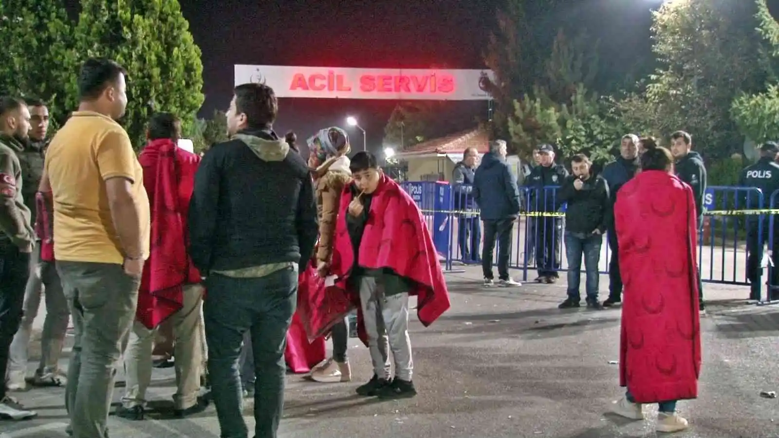 Kızılay, Madenci yakınlarına battaniye dağıttı