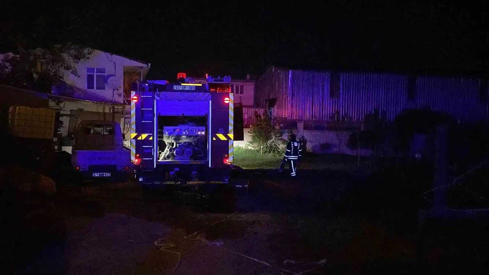 Kocaeli’de fabrika yangını korkuttu