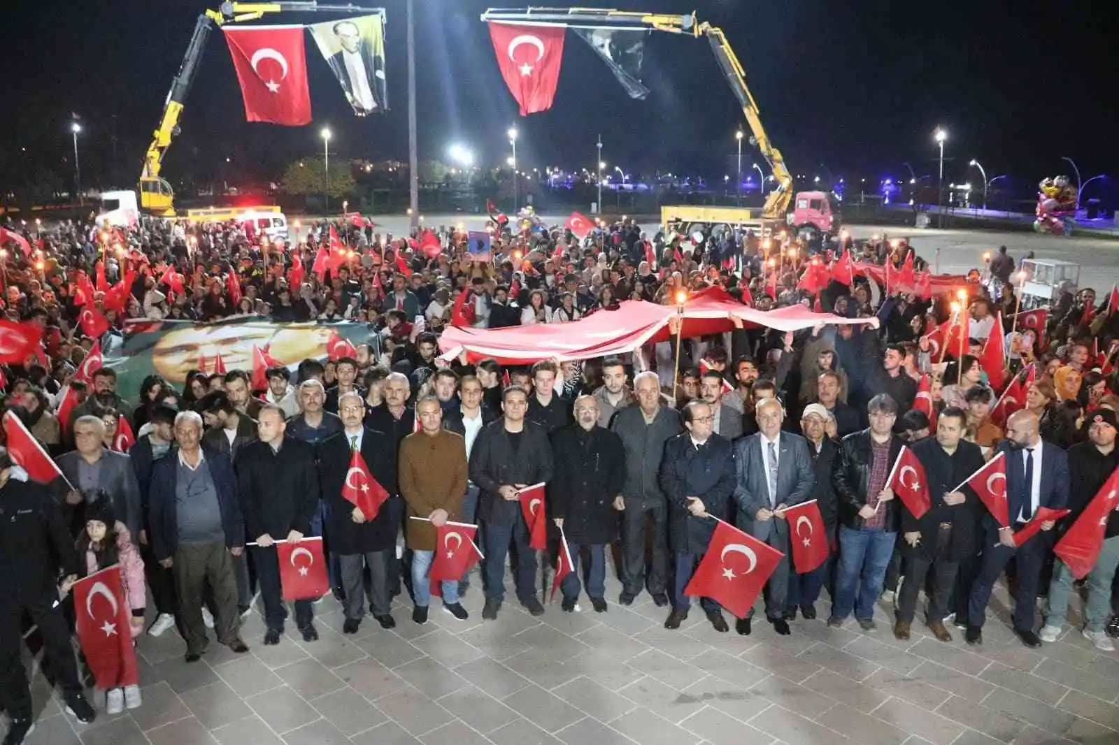 Konya'da fener alayı coşkusu
