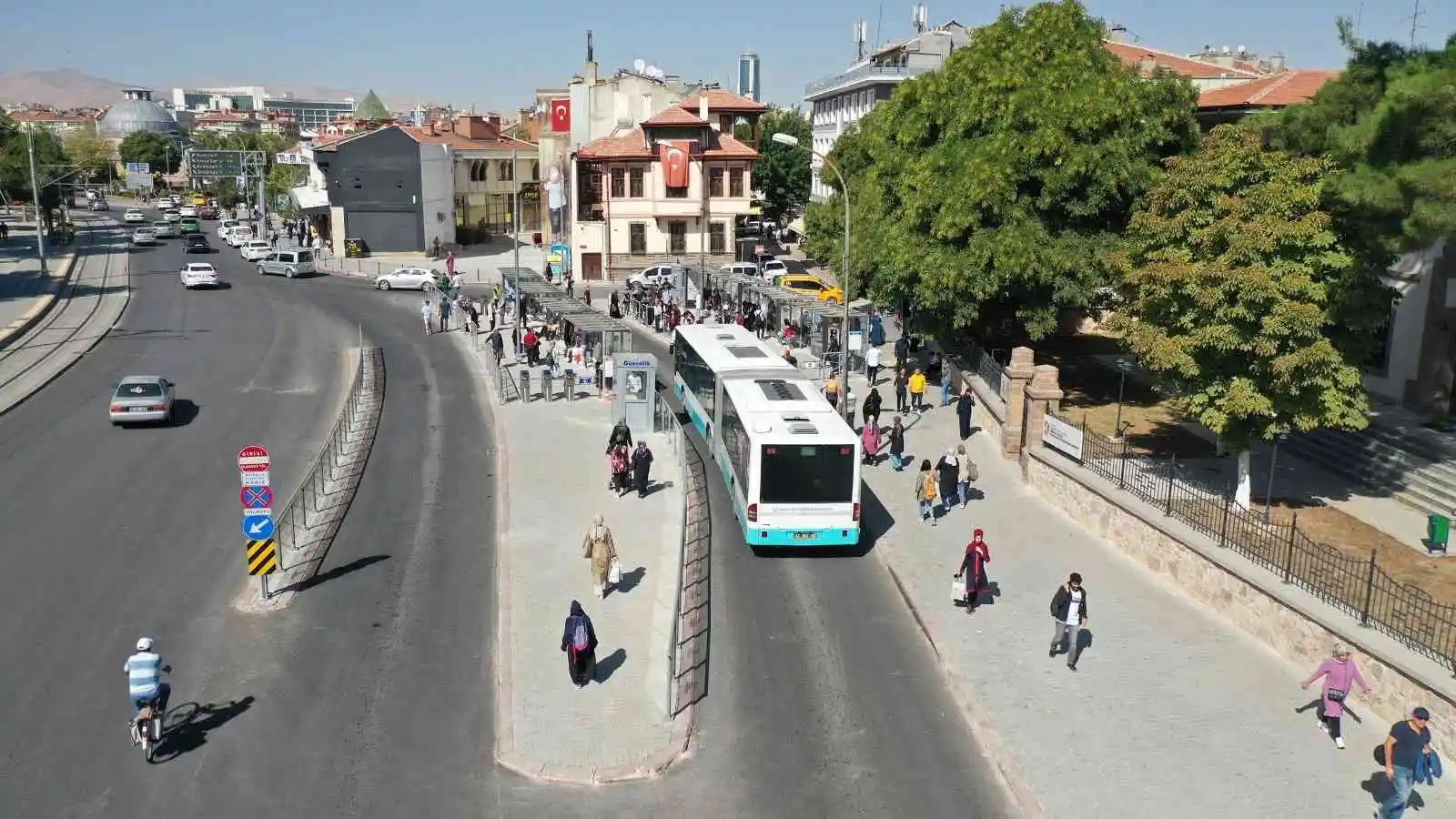 Konya’da turnike sistemiyle otobüslerin bekleme süresi ve karbon emisyonu azaldı
