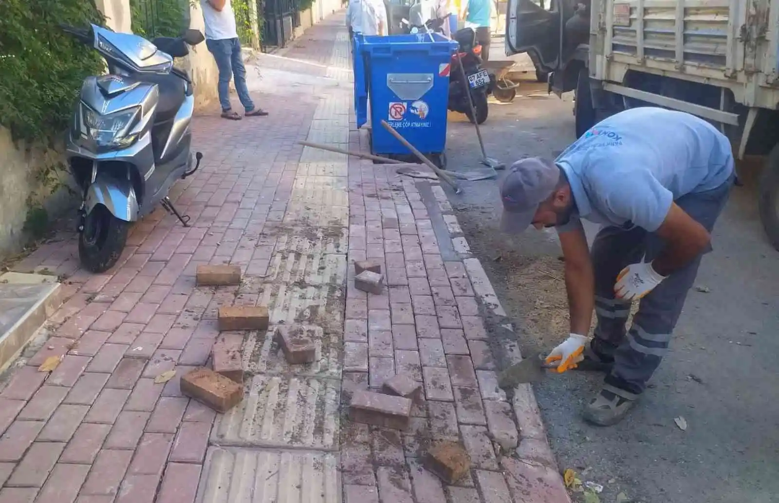 Konyaaltı'nda temel hizmet seferberliği