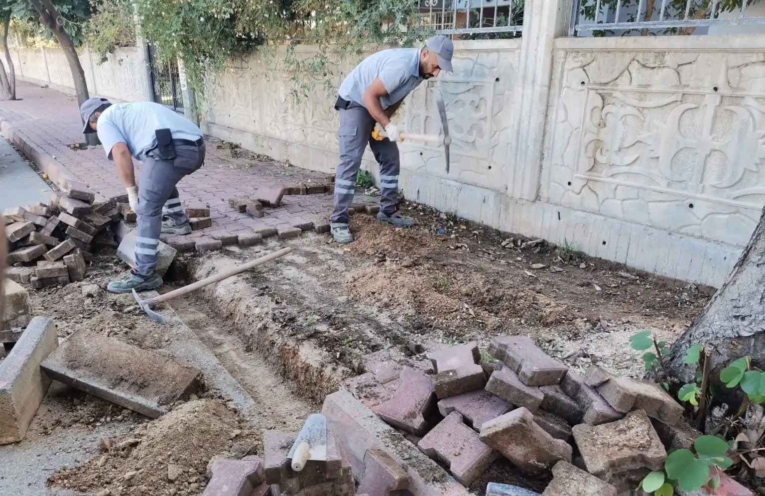 Konyaaltı’nda temel hizmet seferberliği