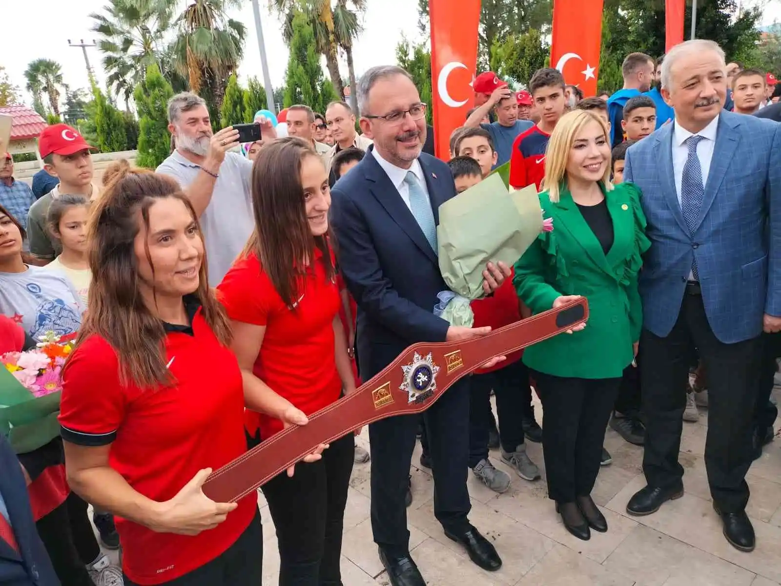 Köyceğiz Gençlik Merkezi ve Spor Salonu açıldı